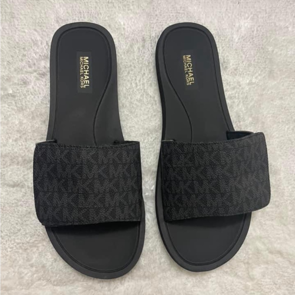 Michael kors slides